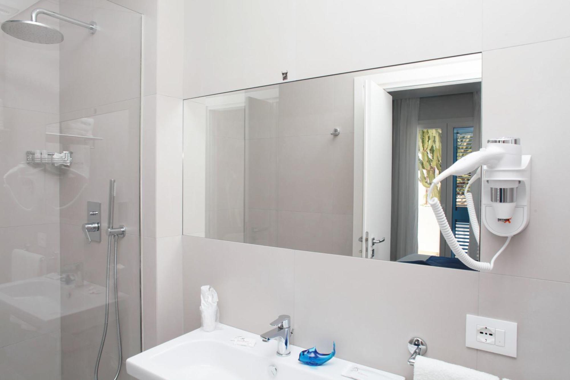 Rivazzurra Design Rooms San Vito Lo Capo Bilik gambar